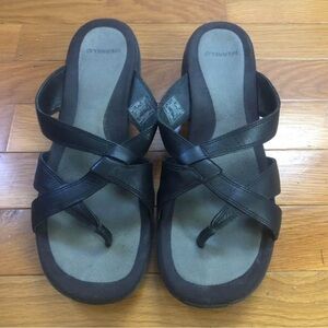 Merrell Black Sandals with Sporty Design